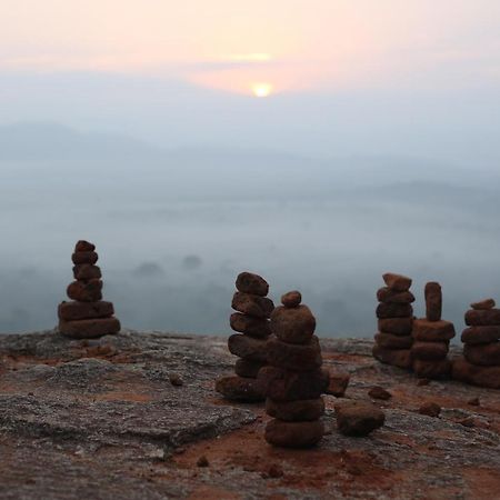 Danara Homestay Sigiriya Dış mekan fotoğraf